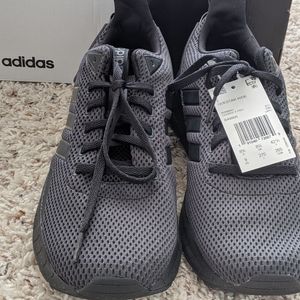 Adidas Questar ride men's size 9 brand new in box